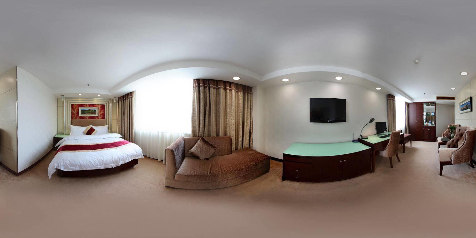 New World Hotel Guangzhou Exterior photo